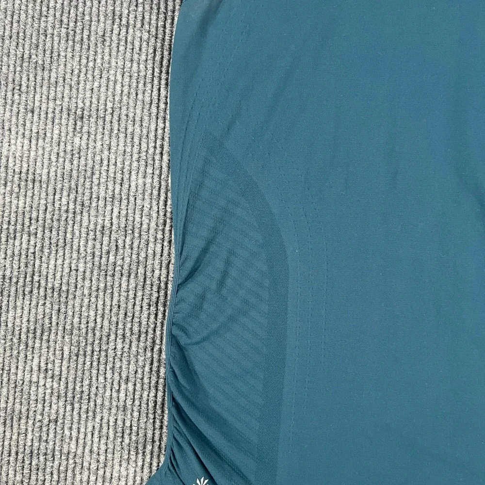 Athleta Womens Shirt Medium Green Sleeveless Activewear Tank Top Scrunch Sides